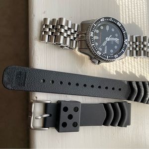 Seiko skx013 38mm in great condition, these watches are discontinued.